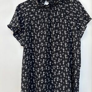 Ann Taylor Black and White Floral Blouse